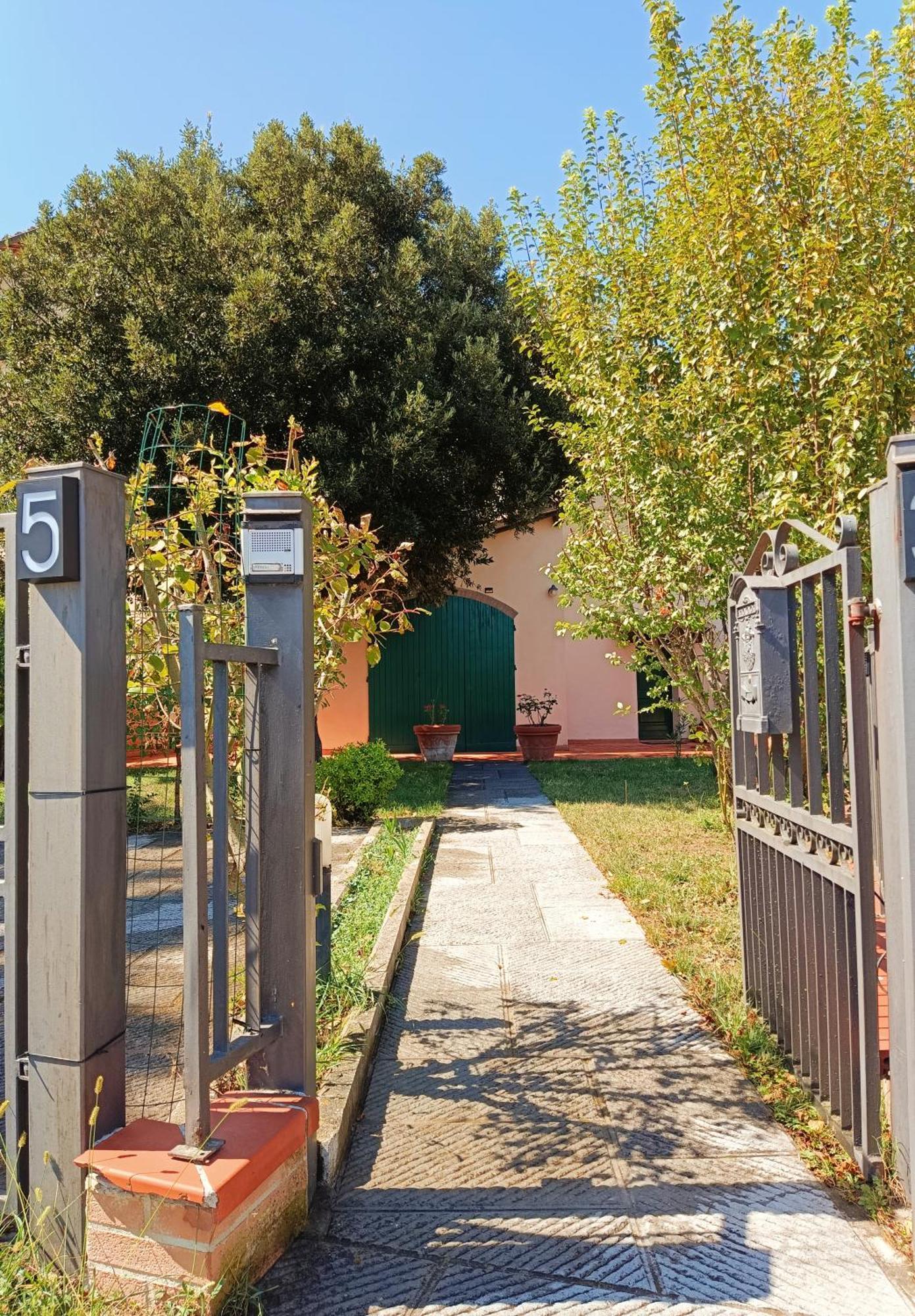 Gest Short Rent 5 *
